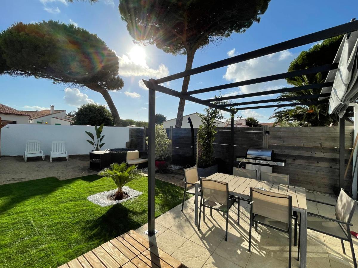 Maison Avec Spa Idealement Placee Au Bois Plage Ле-Буа-Плаж-ан-Ре Екстер'єр фото